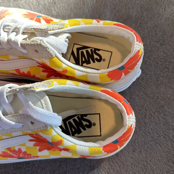 Vans Old Skool Checkerboard Floral Blanc De Blanc Sneakers Women’s Shoe Size 6 - Picture 5 of 9